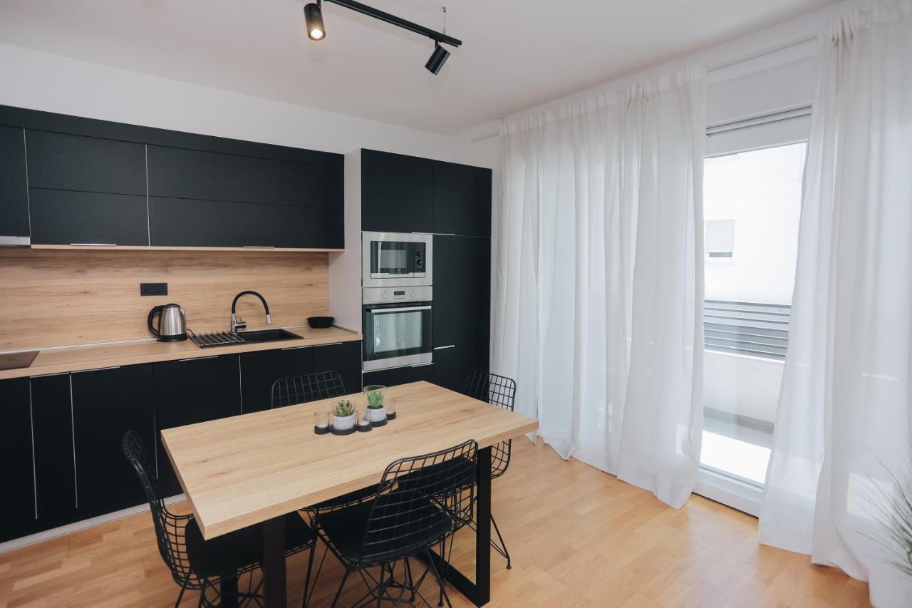 Apartman Tema Apartman Podstrana Kültér fotó